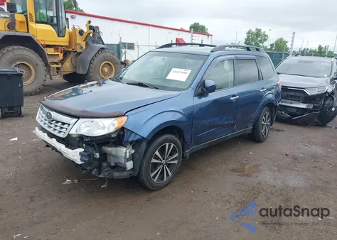 2012 Subaru Forester 2.5X Premium z USA, uszkodzony, nr VIN JF2SHADCXCH427432